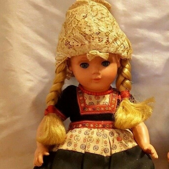 Vintage Dovina Doll Rotterdam Holland Dutch Wooden Shoes Blinking Eyes - Picture 1 of 8